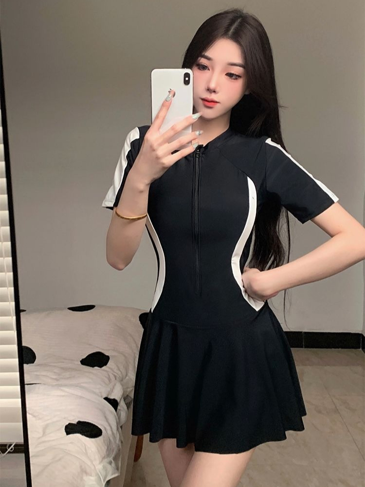 2026 New Women's Modest One Pi - Spa & Wellness Jura Resort Centre De Loisirs Des Franches Montagnes 리뷰 및 가격
